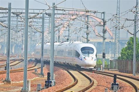 平坝南站开通运营五周年 累计发送旅客达55.4万人次-新华网