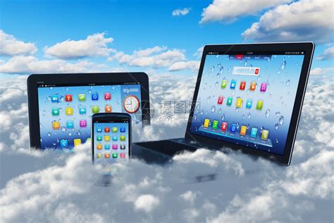 创意云计算概念现代笔记本电脑平板PC和蓝色天空中带云的黑光亮触摸屏智能手机高清图片下载-正版图片304580769-摄图网