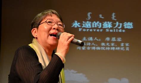 台湾知名诗人席慕蓉：“乡愁”是我创作的原乡 _中国网草原频道