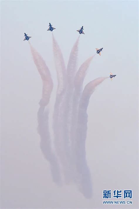 迪拜航展开幕 中国空军八一飞行表演队将亮相_国际新闻_海峡网