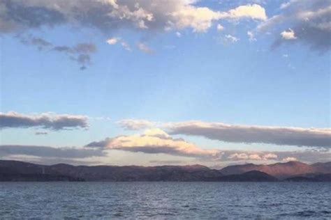 大理洱海龙龛码头，最美“大理云”，千万别错过了！-大理旅游攻略-游记-去哪儿攻略