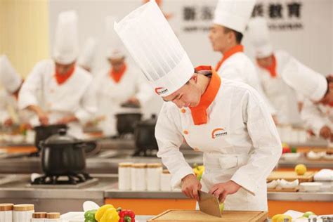 【揭秘】在徐州新东方这样学厨师，零基础也能学会！_新东方烹饪教育官网_幸福味道 新东方制造