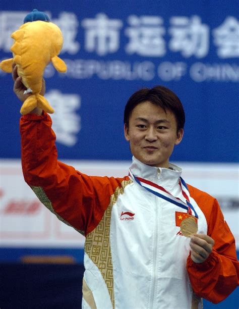 专访扬州籍技巧世界冠军赵杰 ：中国第一架蹦床是扬州贡献的_荔枝网