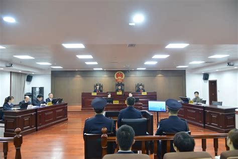 娄底法院集中公开审判7起涉恶案件 29人受审 - 法律资讯网