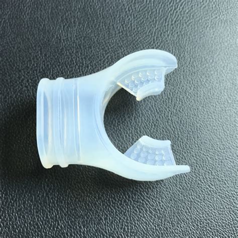 牙有福 多功能舒适吸唾管 吸唾管 内含：透明吸唾管，咬合垫各1个