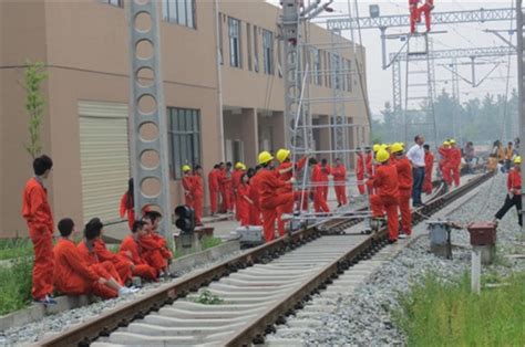 内江铁路机械学校图片、照片|校门图片|中专网