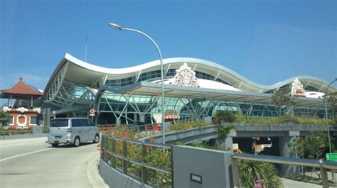 火山爆发印尼巴厘岛国际机场关闭 中国航班备降新加坡_航空要闻_资讯_航空圈