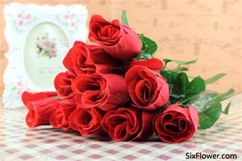 31朵红玫瑰的花语是什么？31朵红玫瑰代表什么意思？-六朵花