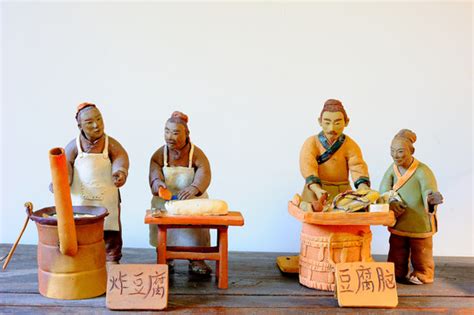 民间故事：男子卖豆腐，送乞丐一碗豆花，多年后乞丐竟然做了皇帝 - 知乎
