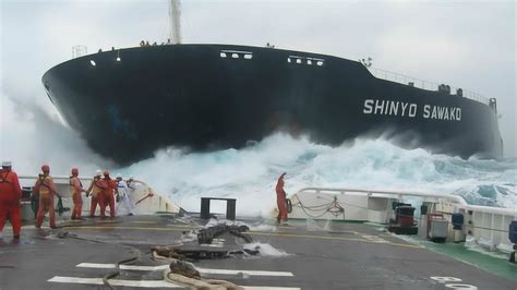 突发！两艘散货船土耳其海域相撞一船进水倾斜 - 在航船动态 - 国际船舶网