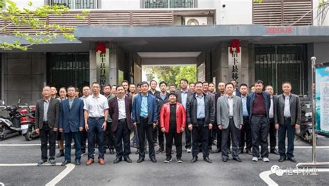 市人大代表信丰县代表团集中视察同益高分子公司和同益项目工地。 | 信丰县信息公开