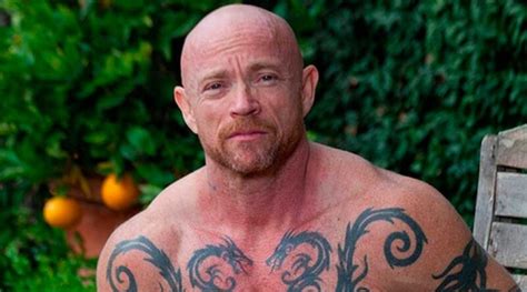 Buck Angel Arkiv - Out & About