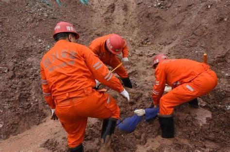 四川彭山举行矿山排土场滑坡事故应急救援演练|滑坡|排土场|应急_新浪新闻