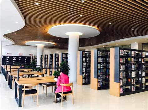【红网时刻】开学第一天，迎来新图书馆首个开放日-衡阳师范学院欢迎你！