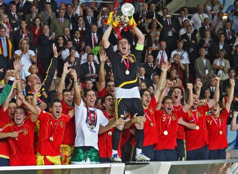 托雷斯制胜西班牙夺冠，卡西发推纪念11年前的今天-直播吧
