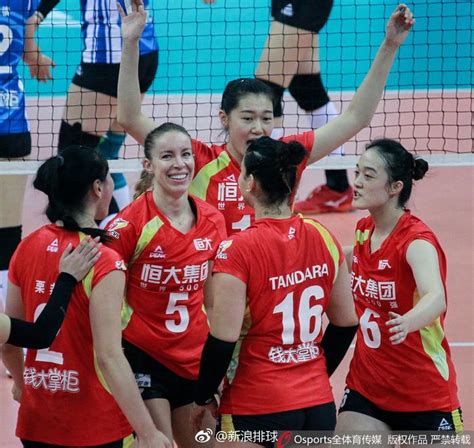 女排超级联赛三、四名决赛:上海女排再胜恒大 获得联赛第三名
