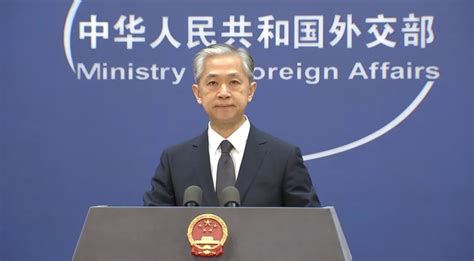 外交部回应菲防长指责：任何人在台湾问题上挑衅，中方都绝不接受_新浪新闻
