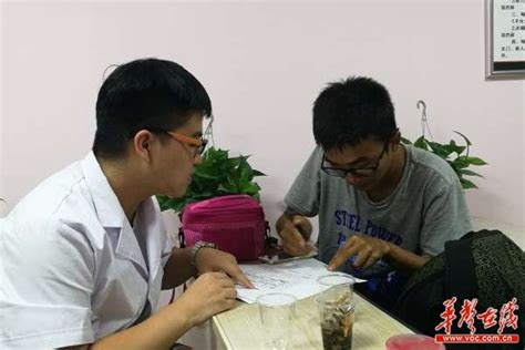 毕业大学生到湖南告别亡父 捐献其器官给红十字会 - 公益资讯 - 公益频道 - 华声在线