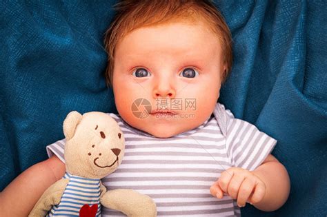 一个刚出生的男婴高清图片下载-正版图片506114311-摄图网