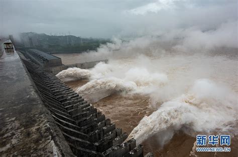 今年入汛以来最大洪水抵达三峡 流量超6万立方米/秒_时图_图片频道_云南网