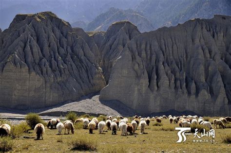 新疆奎屯,高山丘壑,自然风景,摄影素材,汇图网www.huitu.com