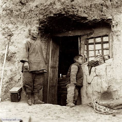 1939年山西临汾老照片 住在窑洞中的贫困人家生活全记录-天下老照片网