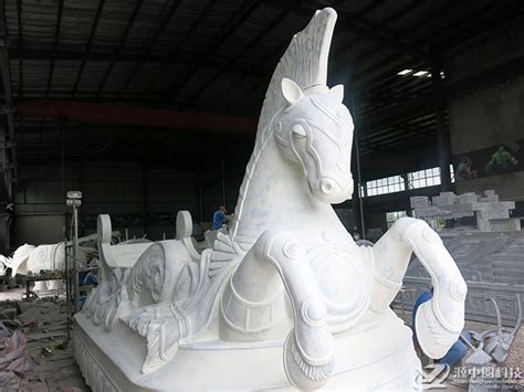 玻璃钢飞马雕塑_工厂新闻_道具机模型动态雕塑公司源头厂家