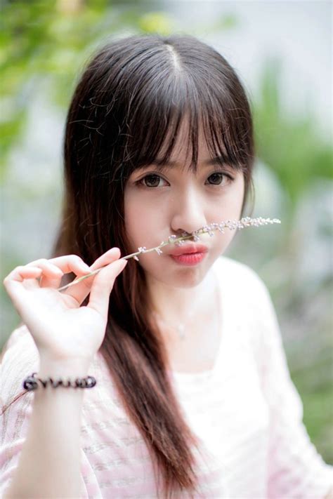 春季甜美女生头像图片