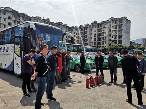 雅安市交通建设（集团）有限责任公司__蜀通公司积极参加车辆应急消防演练