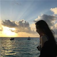 孤独伤感头像女生温柔