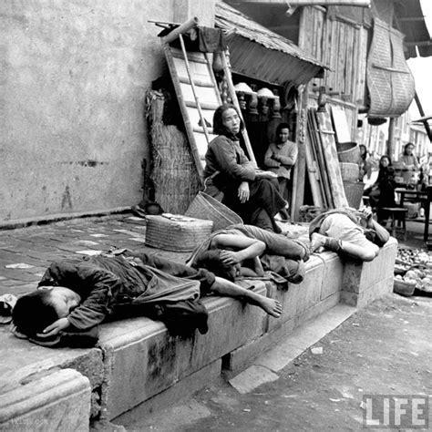 分享图片饥荒受灾地区的难民。 1943年