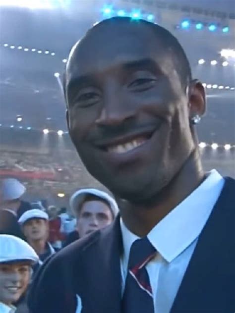 那年今天，北京奥运会，美国代表队出场，镜头对准科比的瞬间|代表队|蜗壳|北京奥运会_新浪新闻