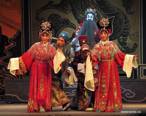 Drama artists perform Long drama in Gansu (1/3) - Headlines, stories ...