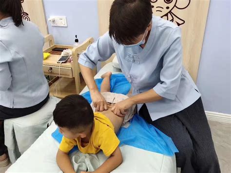 小儿推拿配图图片