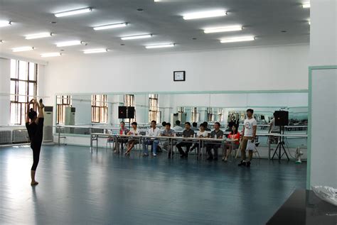 桂林学舞蹈到华翎桂林分校、专业钢管舞、爵士舞、酒吧领舞 - 艺术培训 - 桂林分类信息 桂林二手市场
