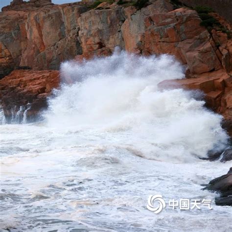 台风“梅花”登陆在即 浙江舟山沿海掀起大浪-图片-中国天气网