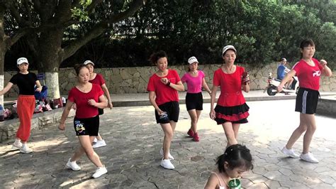 广场鬼步舞《东北汉子》，经典好看的26步，喜欢就跳起来吧_腾讯视频