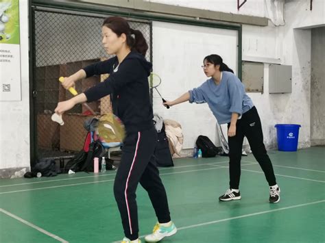 教工羽毛球俱乐部第一期训练营开营-国科大杭州高等研究院