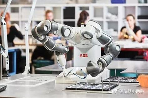 服务型智能机器人|工业/产品|人机交互|小小彬噢 - 原创作品 - 站酷 (ZCOOL)