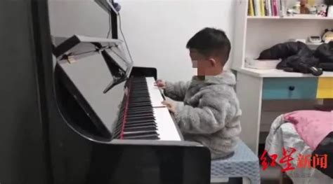 自闭症男童盲弹钢琴准确率近100%，母亲：希望不被过度美化_澎湃号·媒体_澎湃新闻-The Paper