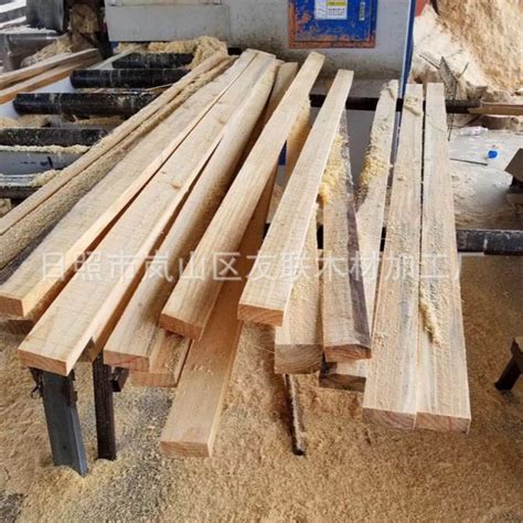 日照友联木材直销 批发零售 可定制实木建筑木方 建筑木材木方 不易劈裂建筑工程木方 |价格|厂家|多少钱-全球塑胶网