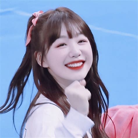 甜美女生头像徐梦洁