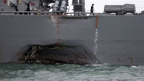 美国驱逐舰在与商船碰撞后严重受损 - 2017年8月21日, 俄罗斯卫星通讯社