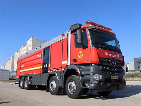 PM180型泡沫消防车（18吨）-重型/轻型泡沫消防车-南京雷沃特种车辆有限公司