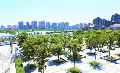 它是四大名楼之一，矗立渭河北岸，投资5500万重修，现为帝都名片__财经头条