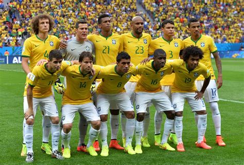 IFFHS评巴西梦之队阵容🌟：贝利、大、小罗A队，里瓦尔多C队-直播吧zhibo8.cc