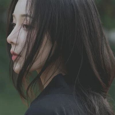 桃花朵朵开甜美女生头像
