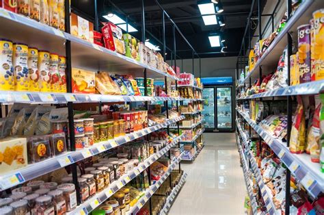 假如在超市里发现或买到过期食品，你该怎么办？ - 知乎