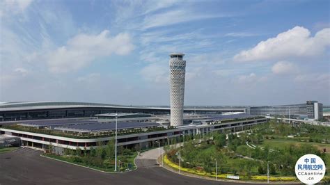 青岛胶东国际机场东西跑道正式贯通