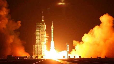 看火箭发射失败集锦：中国航天人在失败中成长的艰辛发展路